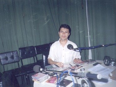 Programa na antiga Rádio Educadora, "Encontro cultural", da Casa do Poeta Rio-Grandense. Coordenação de Nélson Fachinelli. Gravação na Feplan.